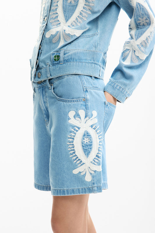 Embroidered denim bermuda