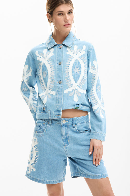 Embroidered denim bermuda