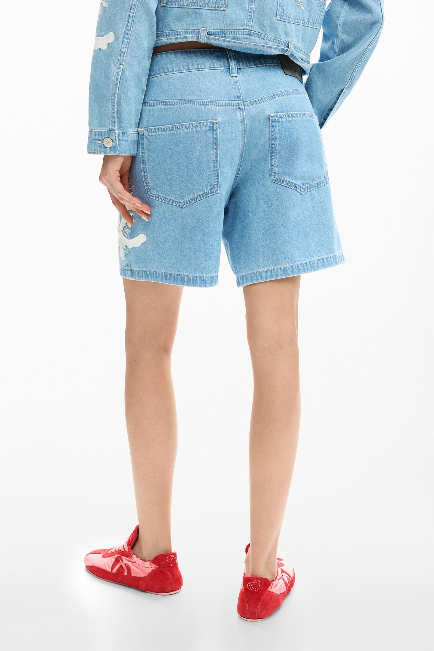 Embroidered denim bermuda