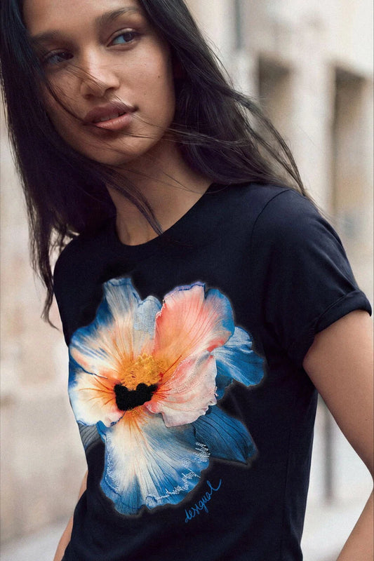 Big flower t-shirt